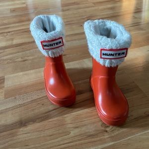 Hunter rain boots size 5 and matching boot inserts